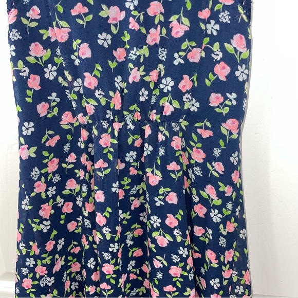💥4/$20💥 - Abercrombie dress with roses - Picture 4 of 7